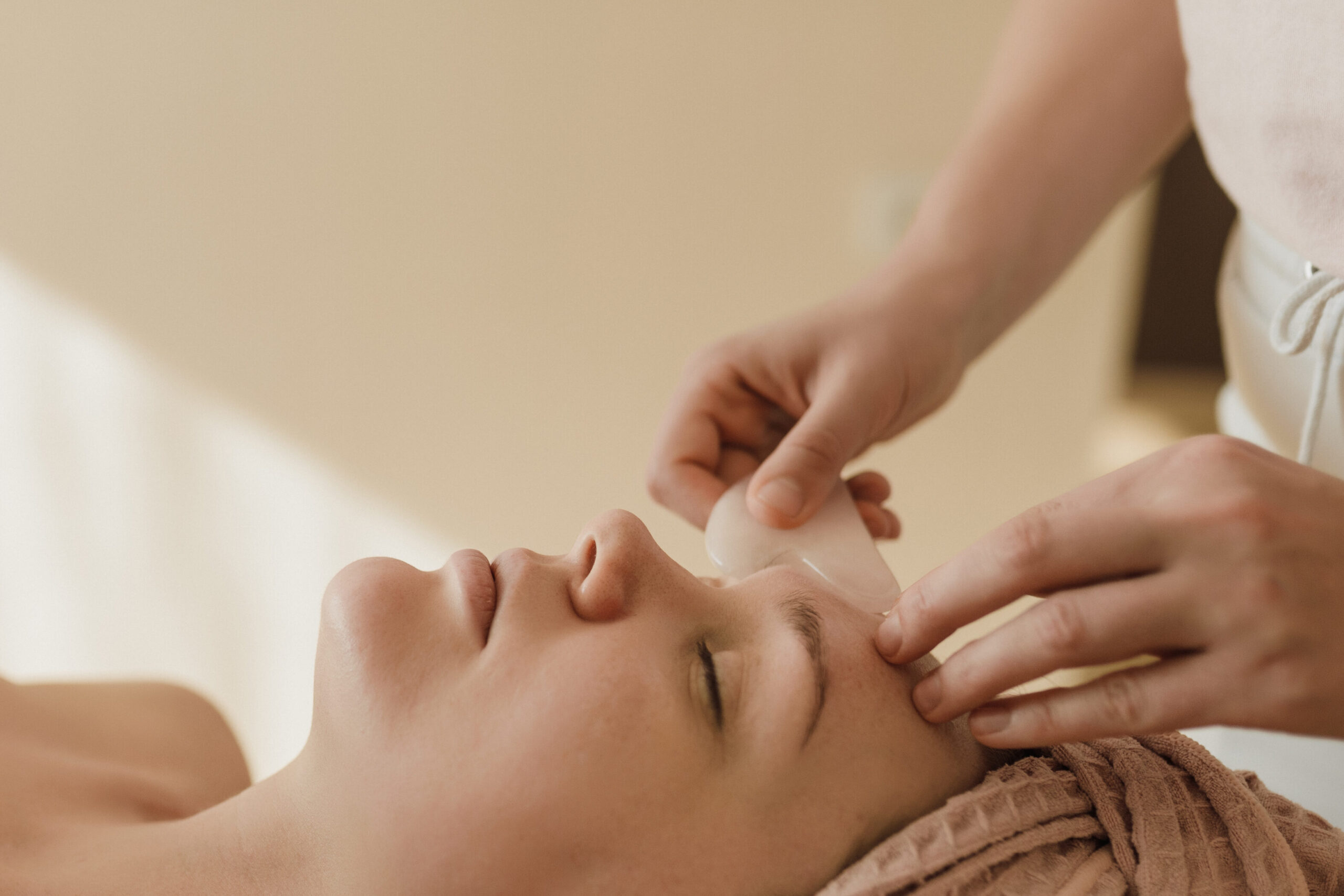 Gel Facial Limpiador Jafra: ¡Piel radiante y libre de impurezas!